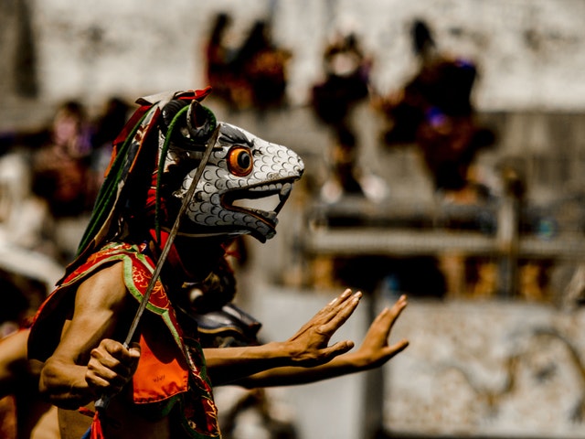 Dans i ritualmask